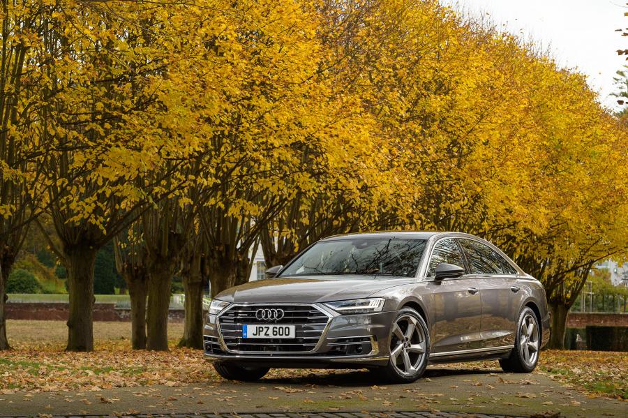  Audi A8 L 50 TDI Quattro (D5) 2017 года  (UK) (фото 39 из 40)